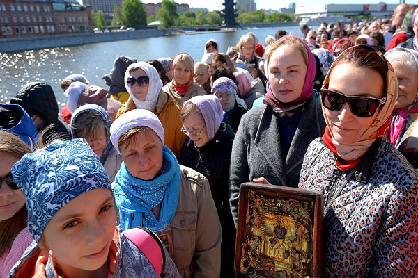 Мощи святого Николая в Москве