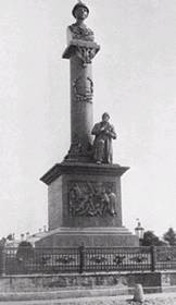 Памятник Ивану Сусанину в Костроме. Скульптор В.И. Демут-Малиновский