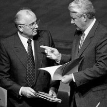 Президент СССР М.С. Горбачев подписал акт об отставке