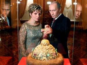 Путин и шапка Мономаха