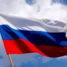 Указом Ельцина установлен «День государственного флага РФ». Флаг бело-сине-красный