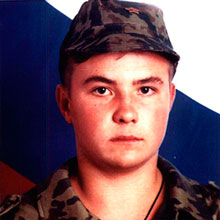 Памяти солдата Евгения Родионова, отказавшегося снять крест